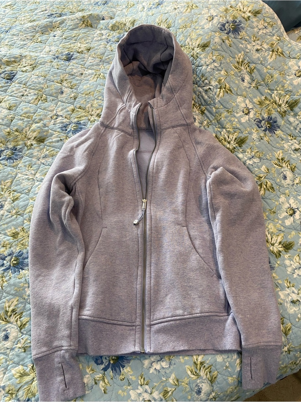 Lululemon pale purple full zip scuba size 8